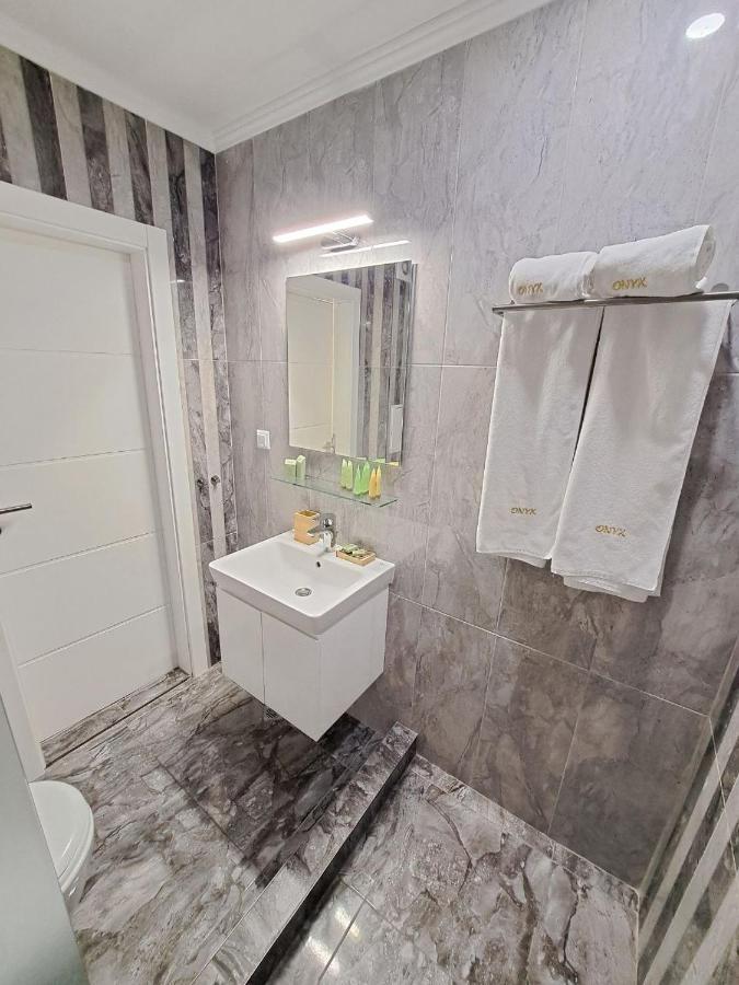Onyx 2 Private Beach Apartment Sveti Vlas Eksteriør billede