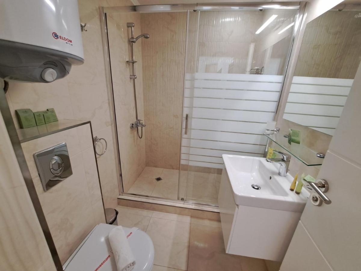 Onyx 2 Private Beach Apartment Sveti Vlas Eksteriør billede